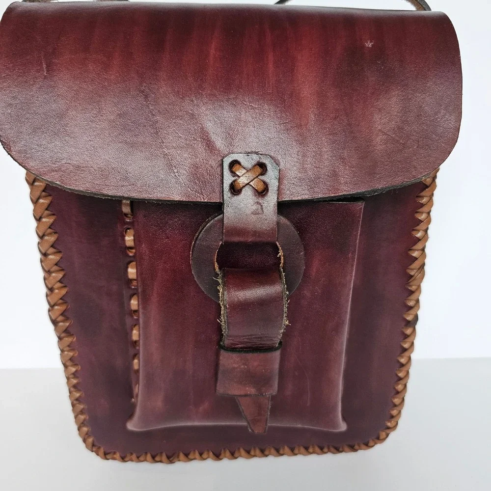 N/A handcrafted leather